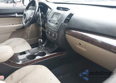 2015 Kia Sorento Lx из США, поврежденный, VIN 5XYKT3A64FG571319